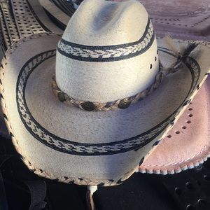 Beautiful western hat unisex